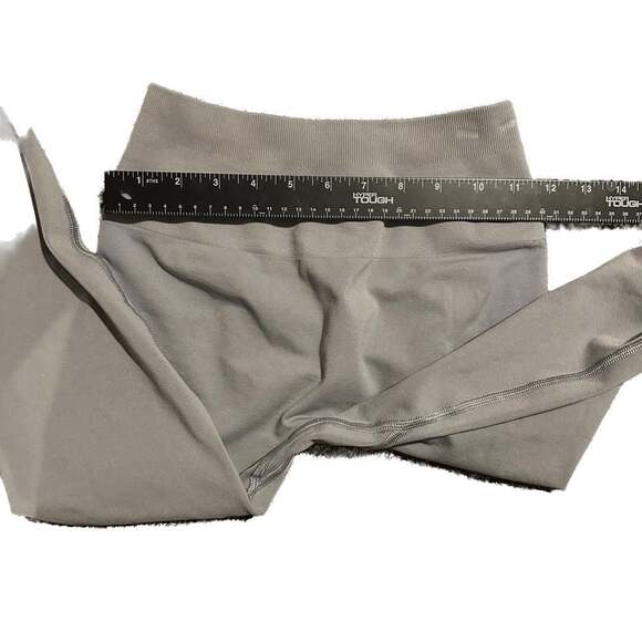 Everyday Core Mid Rise Legging - Mist – , - Picture 3 of 7